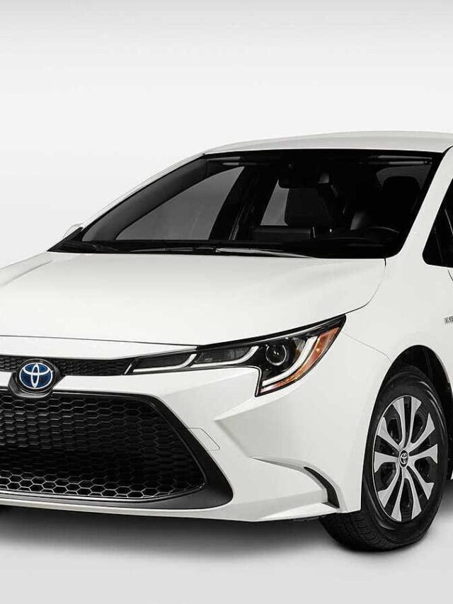 Toyota Corolla Cross, compact crossover, SUV, size, styling, performance, interior, safety, reliability, fuel efficiency, features, trim levels,